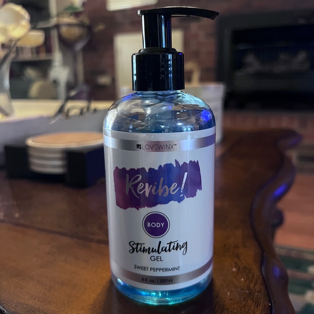 LOVEWINX Revive! Body Stimulating Gel 8 oz. Tested 1 pump to check scent.